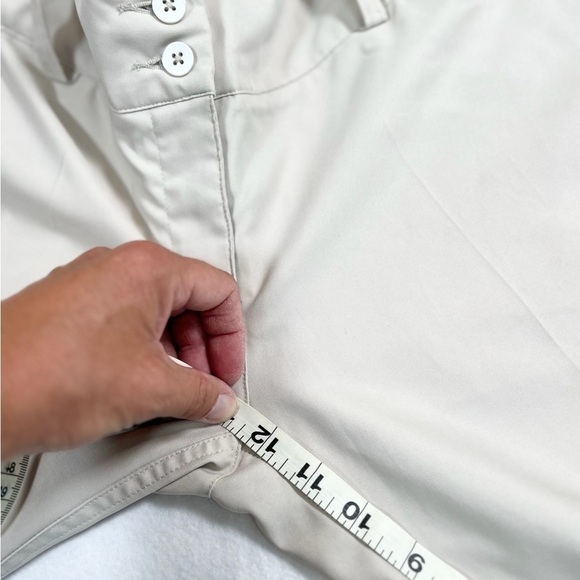 ADIDAS Women's ClimaLite Beige Double-Buttoned Bermuda Golf Shorts Size 6 - Picture 14 of 15